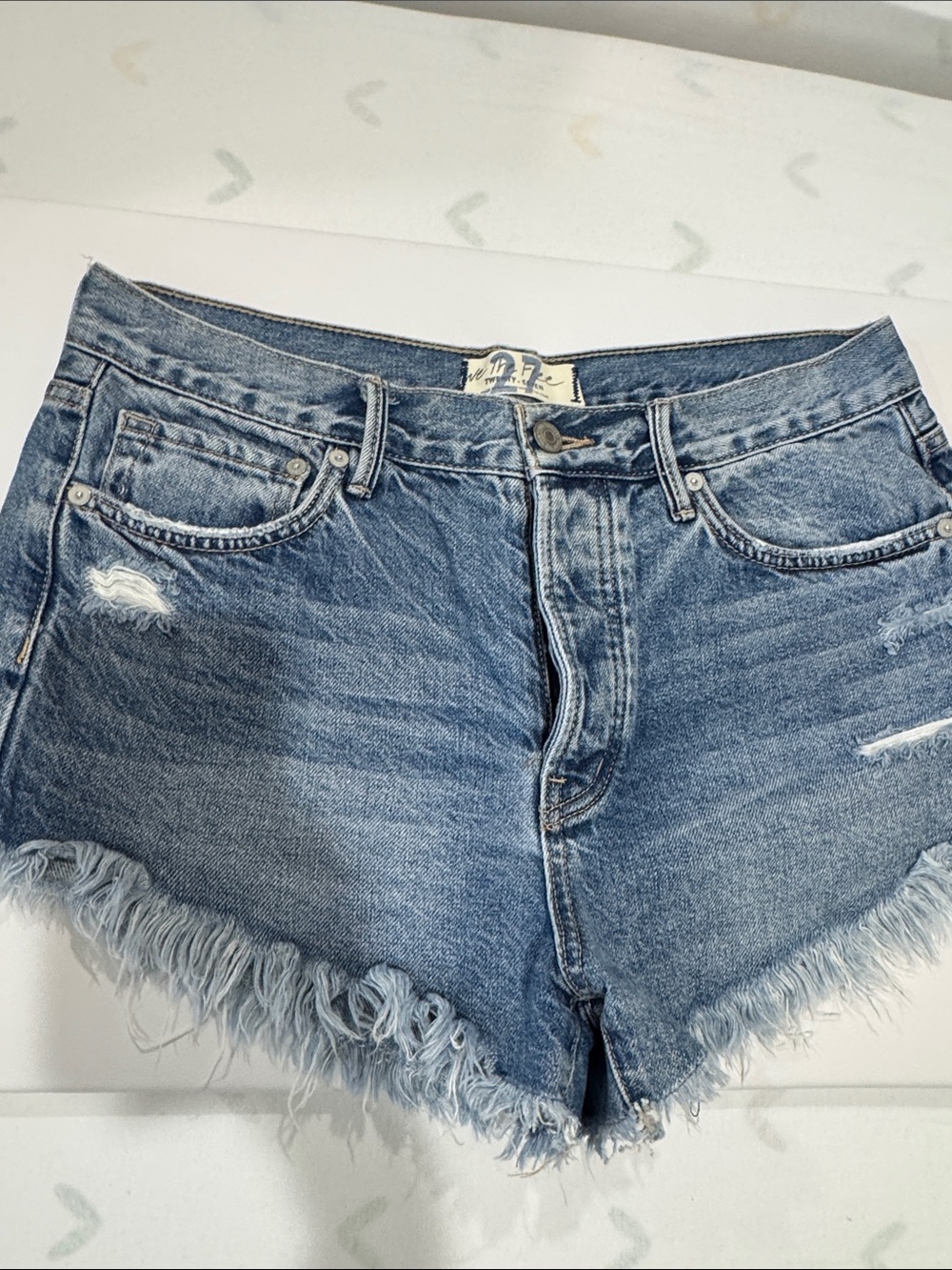 Women’s Distressed Denim Frayed Hem Shorts - Blue